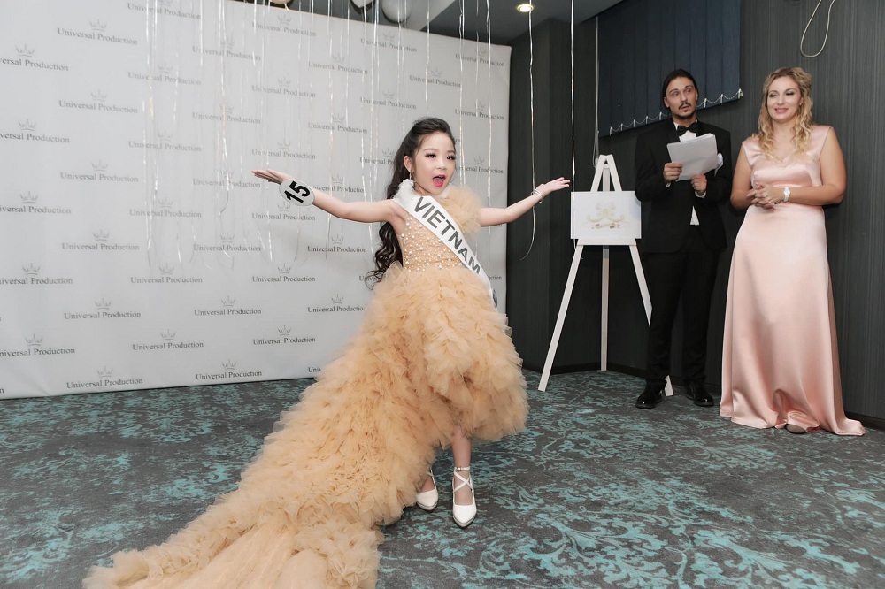 Ngôi sao - Vẻ đáng yêu của người mẫu nhí Việt Nam vừa đăng quang Hoa hậu nhí Á Âu - Little Miss Eurasia 2018 (Hình 6).