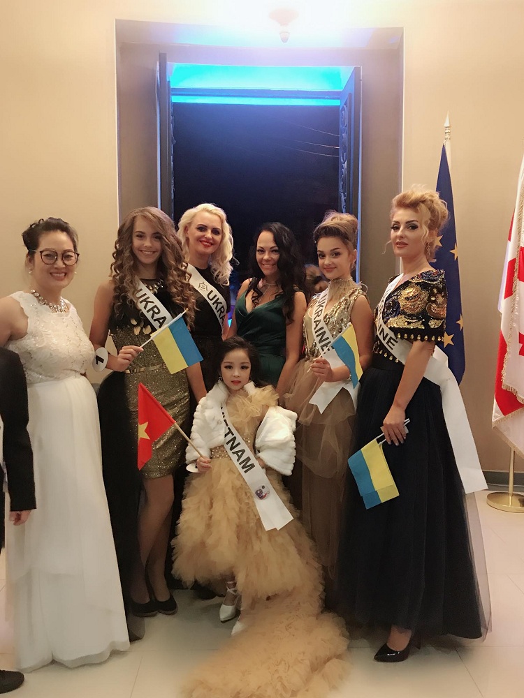 Ngôi sao - Vẻ đáng yêu của người mẫu nhí Việt Nam vừa đăng quang Hoa hậu nhí Á Âu - Little Miss Eurasia 2018 (Hình 5).