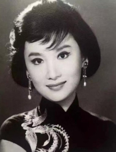 Ngôi sao - Câu chuyện về bóng hồng khiến Kim Dung vấn vương mãi không nguôi