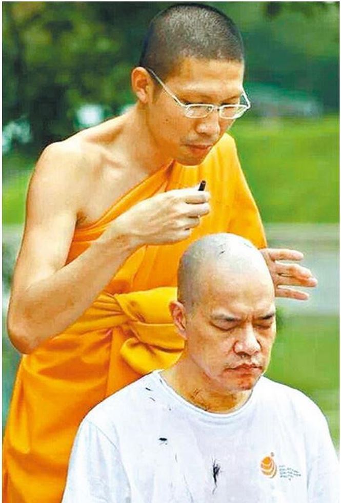 Ng&ocirc;i sao - T&agrave;i tử &ldquo;Anh h&ugrave;ng xạ đi&ecirc;u&rdquo; cả đời bi kịch cuối đời l&acirc;m trọng bệnh (H&igrave;nh 4).