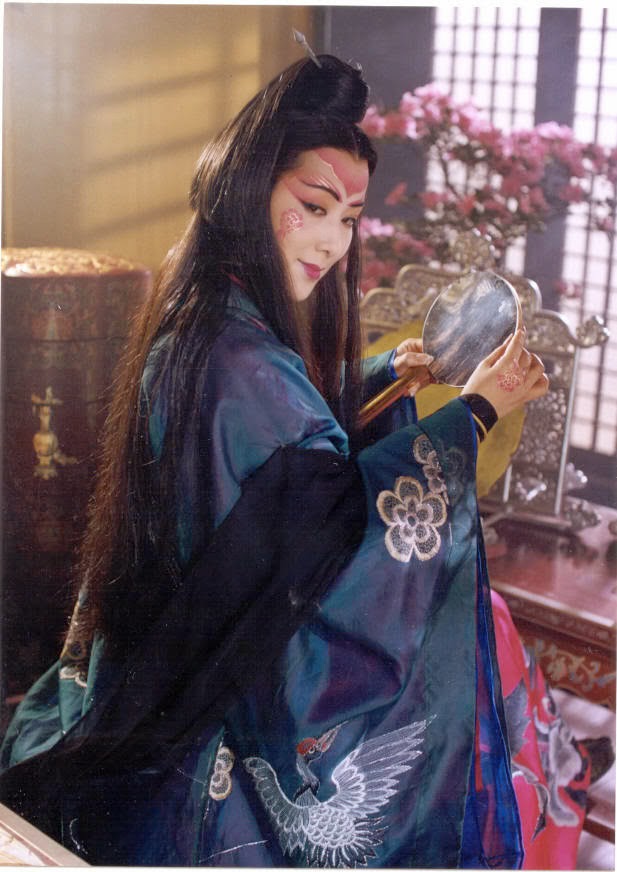 TV Show - Sự thật về lai lịch của bộ tuyệt thế võ công Quỳ Hoa bảo điển (Hình 2).