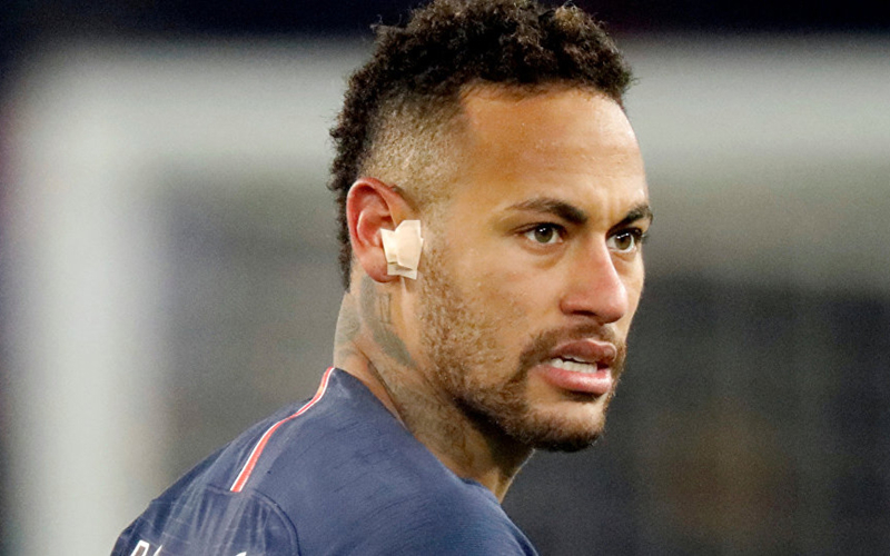 Thể thao - Neymar tiếp tục trả giá đắt vì tấn công cổ động viên