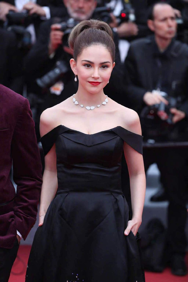 Sự kiện - Dàn sao nổi tiếng thế giới quyến rũ, gợi cảm tại Liên hoan phim Cannes 2019 (Hình 12).