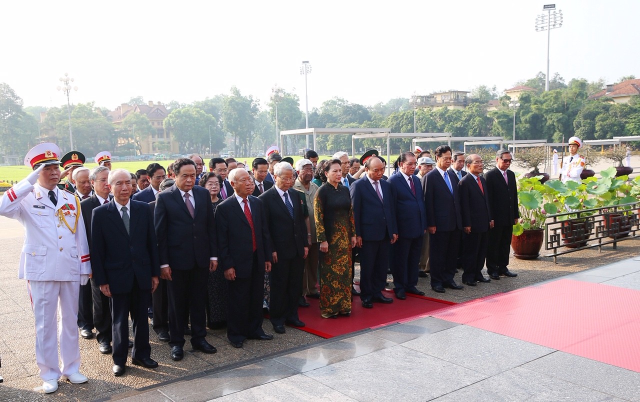 Chính sách - Lãnh đạo Đảng, Nhà nước viếng Chủ tịch Hồ Chí Minh