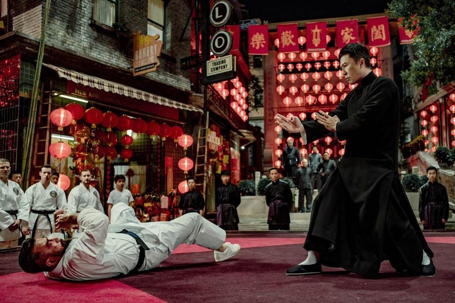 TV Show - Diệp Vấn 4 - Chân Tử Đan xuất hiện ở căn cứ quân sự Mỹ, thách đấu một số võ sĩ phương Tây (Hình 5).