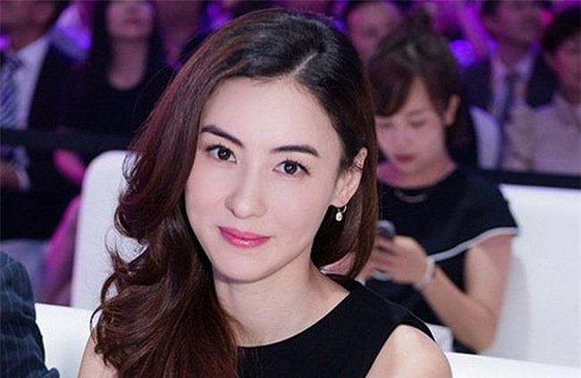 Ngôi sao - Trương Bá Chi lần đầu tiên khoe ảnh con thứ ba sau thời gian giấu kín (Hình 2).