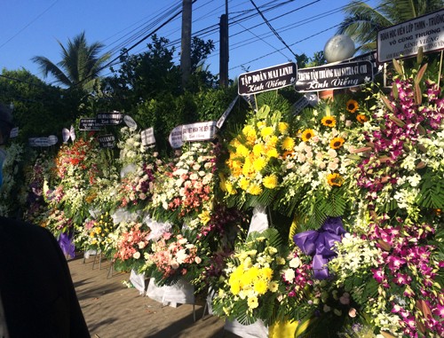 Tin nhanh - Đồng chí, đồng bào viếng nguyên Phó Thủ tướng Chính phủ Trương Vĩnh Trọng (Hình 3).