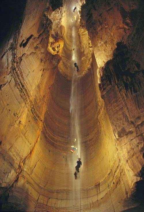 Văn hoá - Không phải Sơn Đoòng đây mới là hang động sâu nhất thế giới