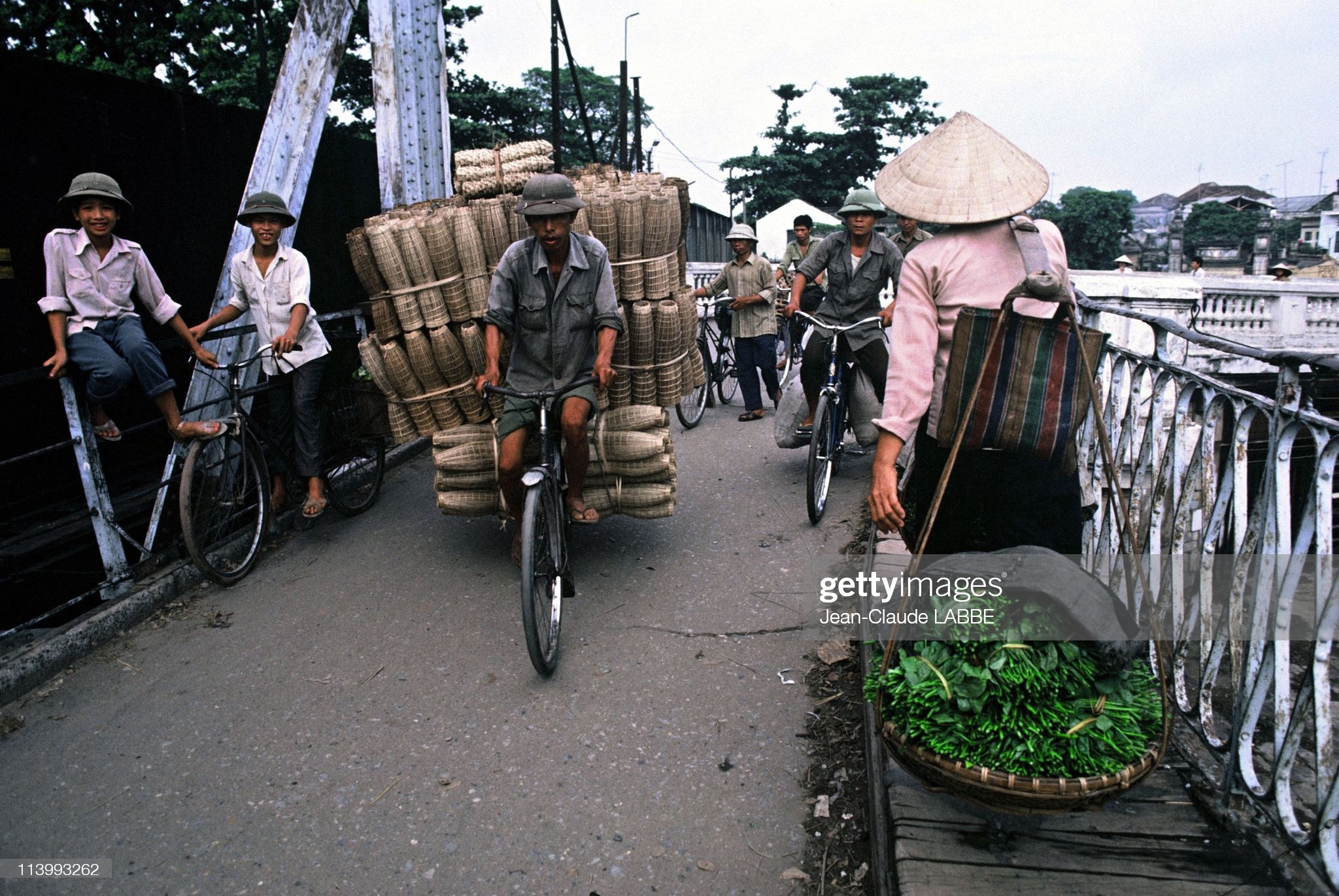 Văn hoá - Loạt ảnh mộc mạc không thể không xem về Hà Nội năm 1994 (Hình 10).