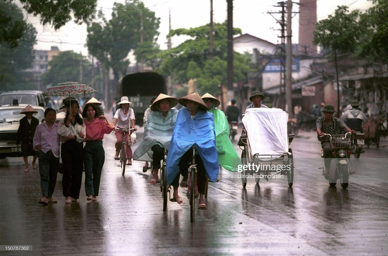 Văn hoá - Loạt ảnh mộc mạc không thể không xem về Hà Nội năm 1994 (Hình 13).