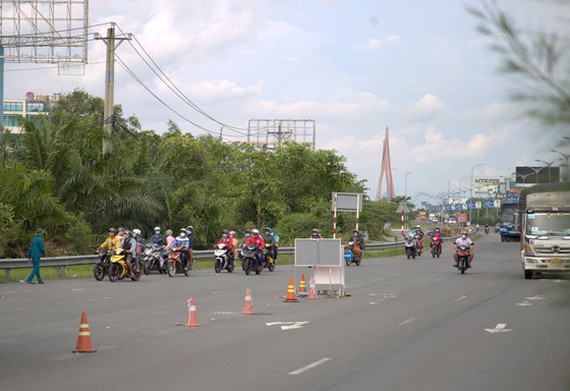 Dân sinh - Vận tải hành khách liên tỉnh vẫn bị “khóa cứng” do e ngại từ các địa phương