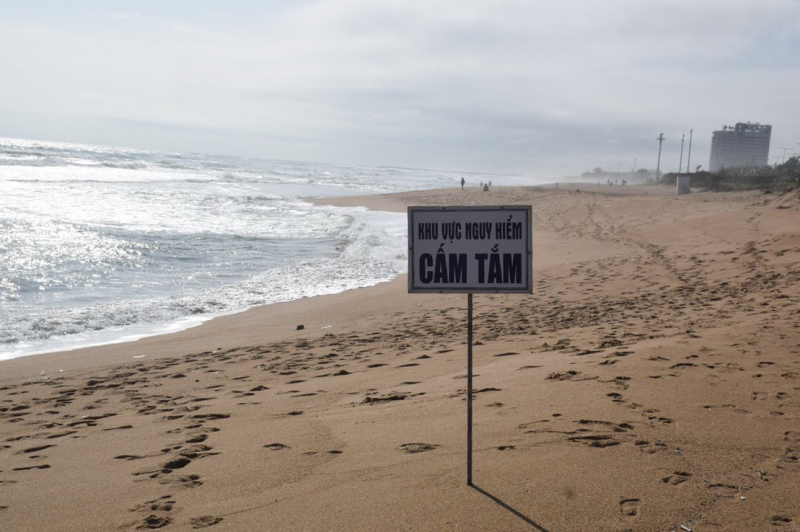 Dân sinh - Phú Yên: Một người đàn ông bị sóng cuốn tử vong trong lúc tắm biển