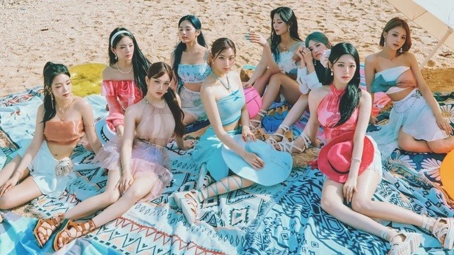 Văn hoá - 5 ca sĩ của nhóm Fromis_9 gặp tai nạn giao thông