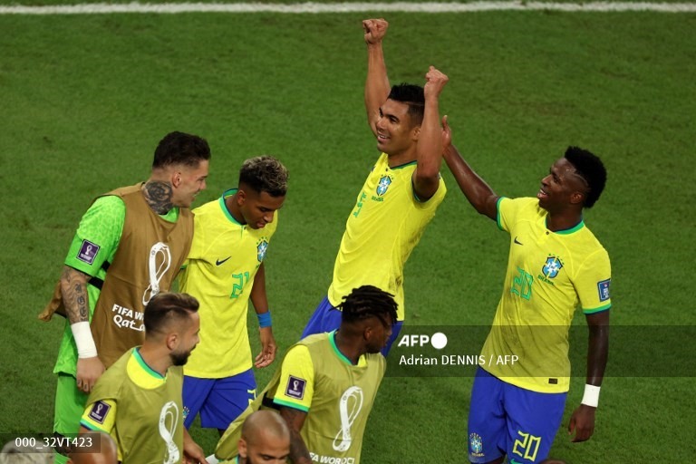 Đời sống - Clip: CĐV Brazil ăn mừng bàn thắng của Casemiro