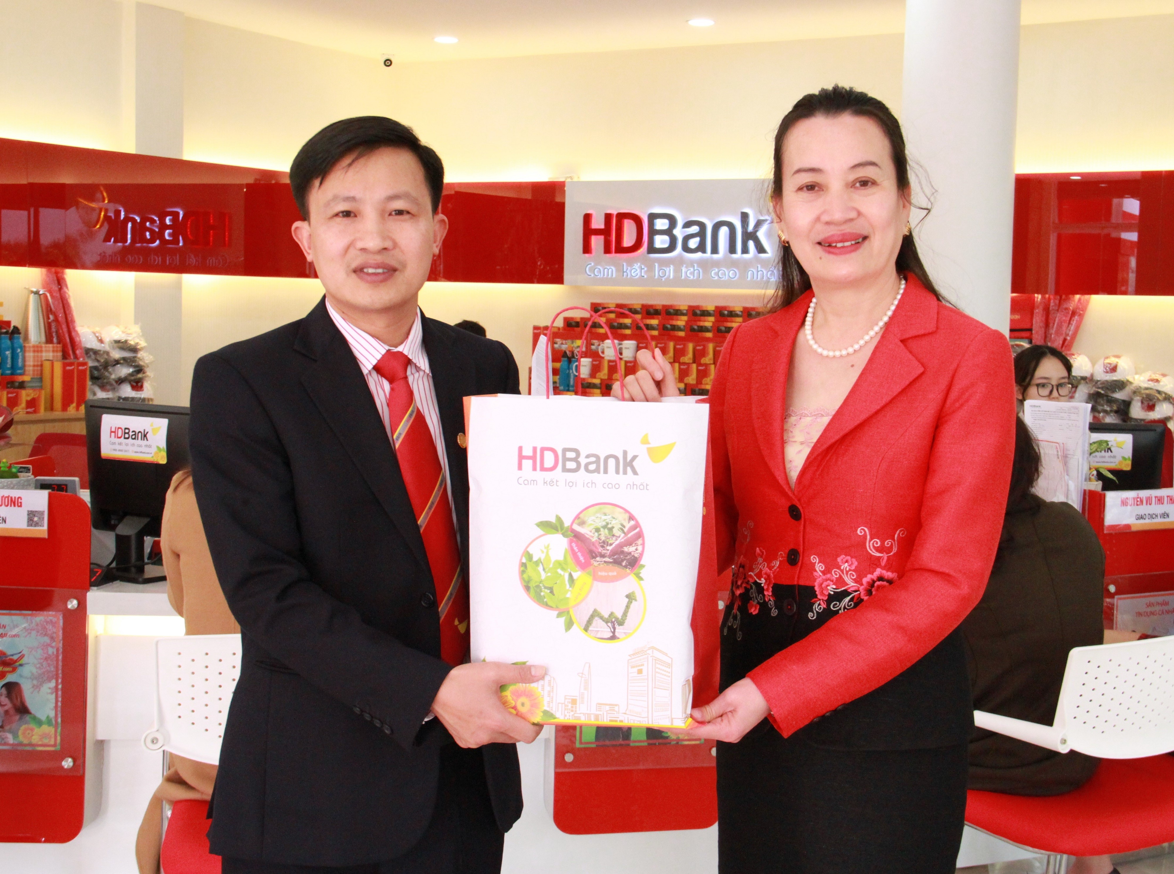 Kinh tế - Mở chi nhánh mới hiện đại, HDBank tiếp thêm nguồn lực cho kinh tế Lai Châu (Hình 3).