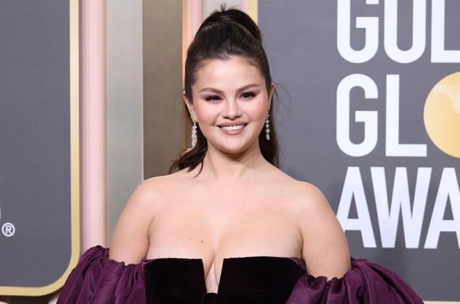 Giải trí - Selena Gomez trải lòng khi bị giễu cợt trên mạng xã hội vì béo