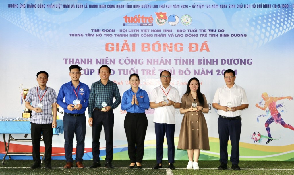 Thể thao - Khai mạc Giải Bóng đá nam Thanh niên công nhân tỉnh Bình Dương - Cúp báo Tuổi trẻ Thủ đô năm 2024 (Hình 7).