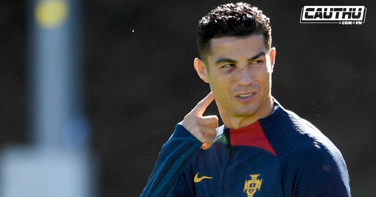 Bóng đá Châu Âu - Mắt Ronaldo thâm 1 bên trong buổi tập mới nhất của Bồ Đào Nha