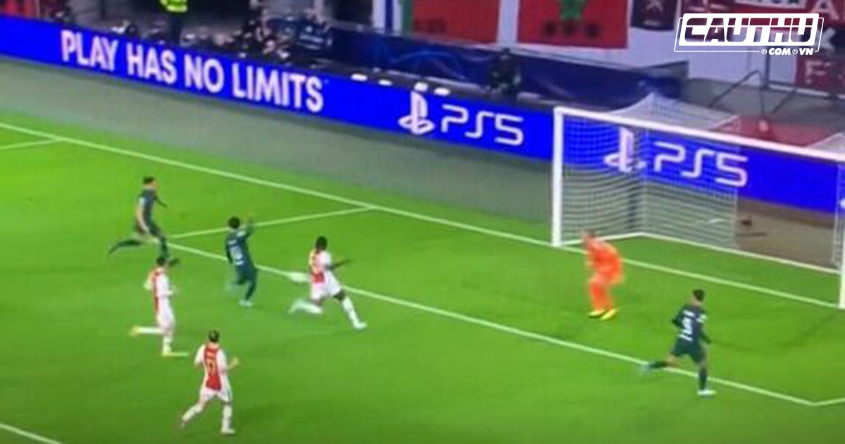 Bóng đá Châu Âu - Darwin Nunez ‘hóa’ Carroll với pha bỏ lỡ khó tin trước Ajax