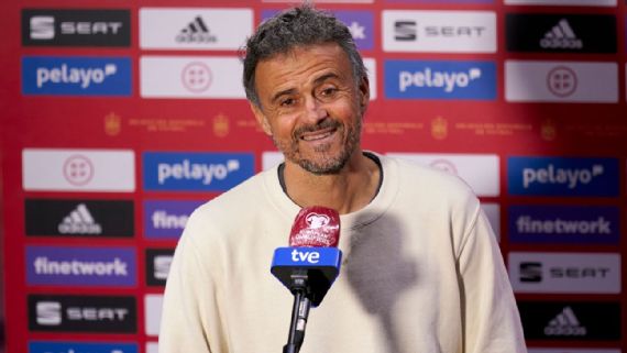 Bóng đá Anh - Luis Enrique nằm trong danh sách rút gọn của Man United