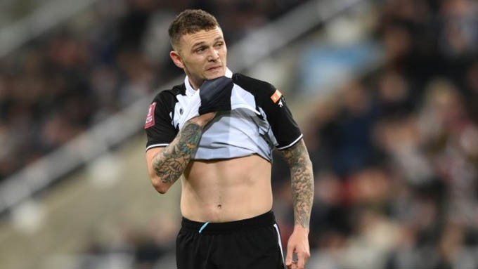 Bóng đá Anh - Trippier tỏa sáng ở Newcastle: Ơ kìa Ed Woodward