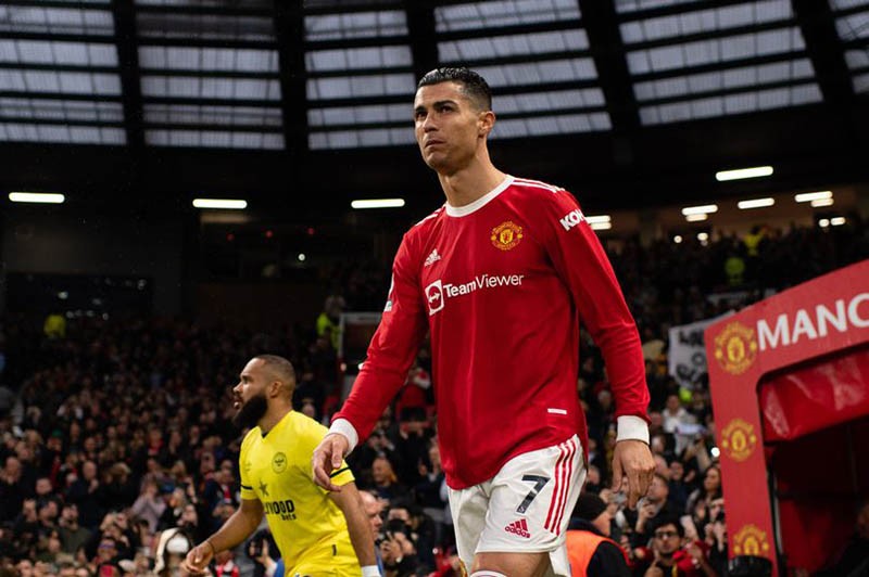 Bóng đá Anh - Ronaldo ngậm ngùi trả 12 triệu bảng tiền thuế thu nhập 