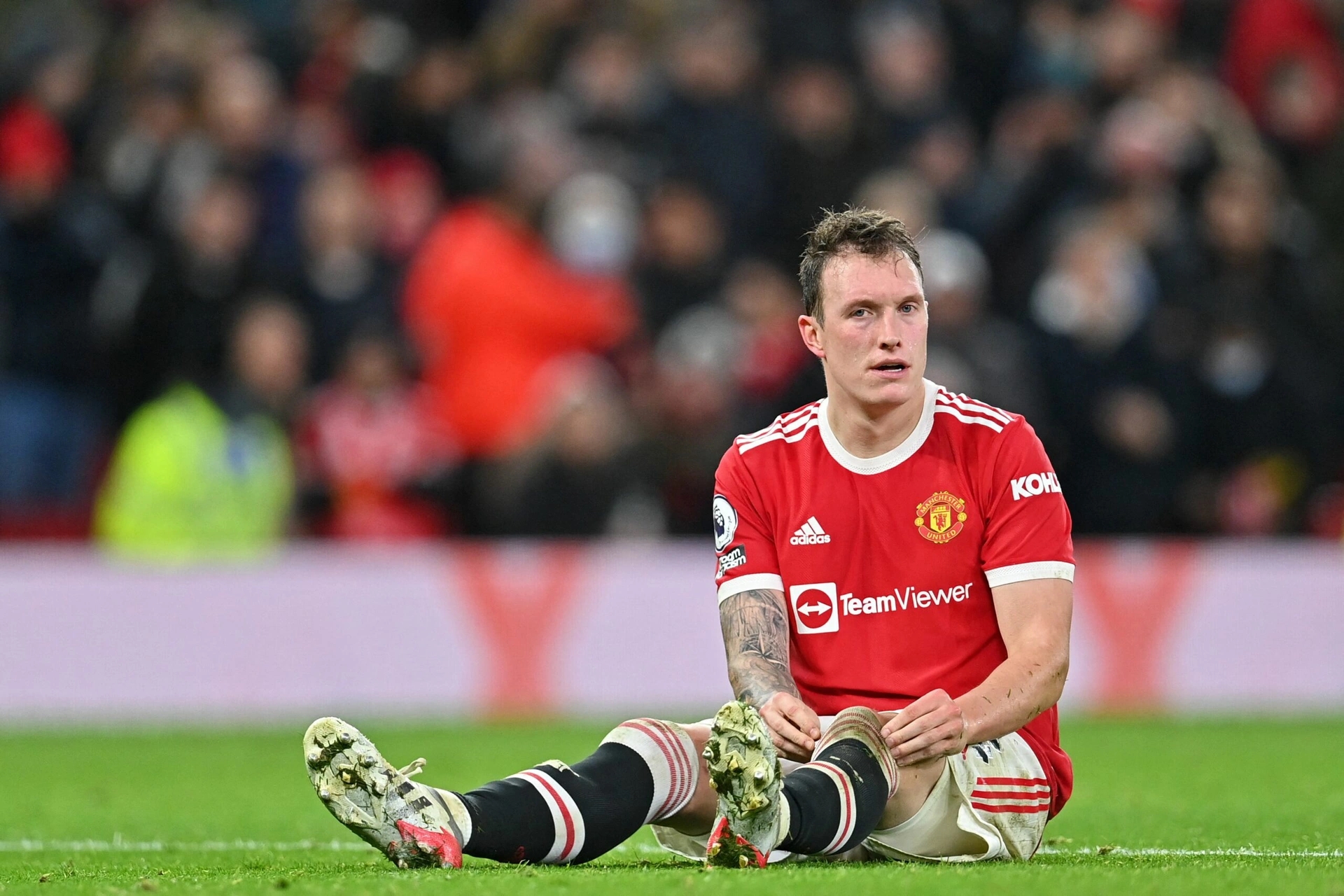 Bóng đá Anh - Phil Jones: Từ át chủ bài đến gã hề thế hệ LOL (Hình 4).