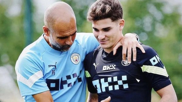 Giải khác - Alvarez tiết lộ Pep dự đoán chính xác Argentina vô địch World Cup