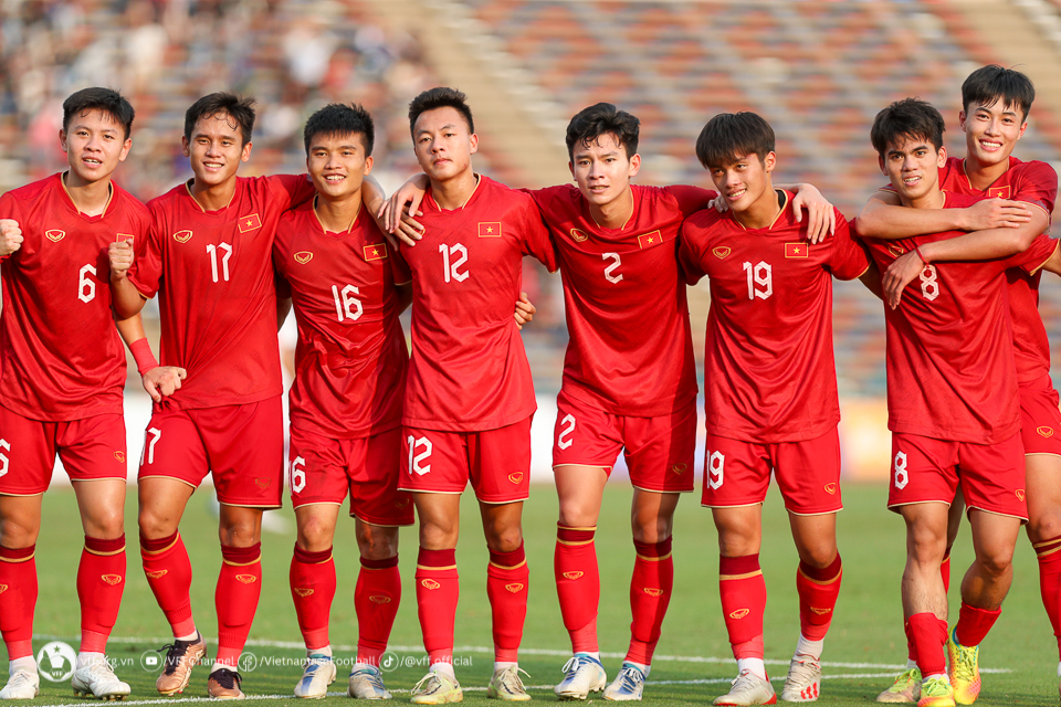 B&oacute;ng đ&aacute; Việt Nam - HLV Troussier triệu tập t&agrave;i năng gốc CH S&eacute;c l&ecirc;n U23 Việt Nam