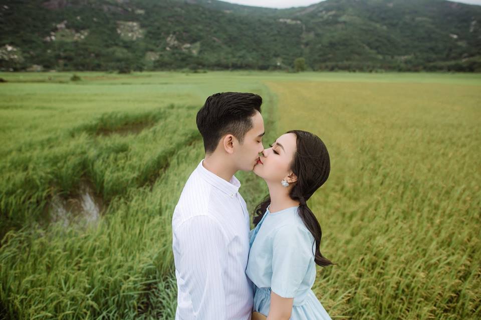 Gia đ&igrave;nh - C&ocirc; d&acirc;u kể lại gi&acirc;y ph&uacute;t ch&uacute; rể &ocirc;m bố vợ kh&oacute;c rưng rức trong đ&aacute;m cưới (H&igrave;nh 2).