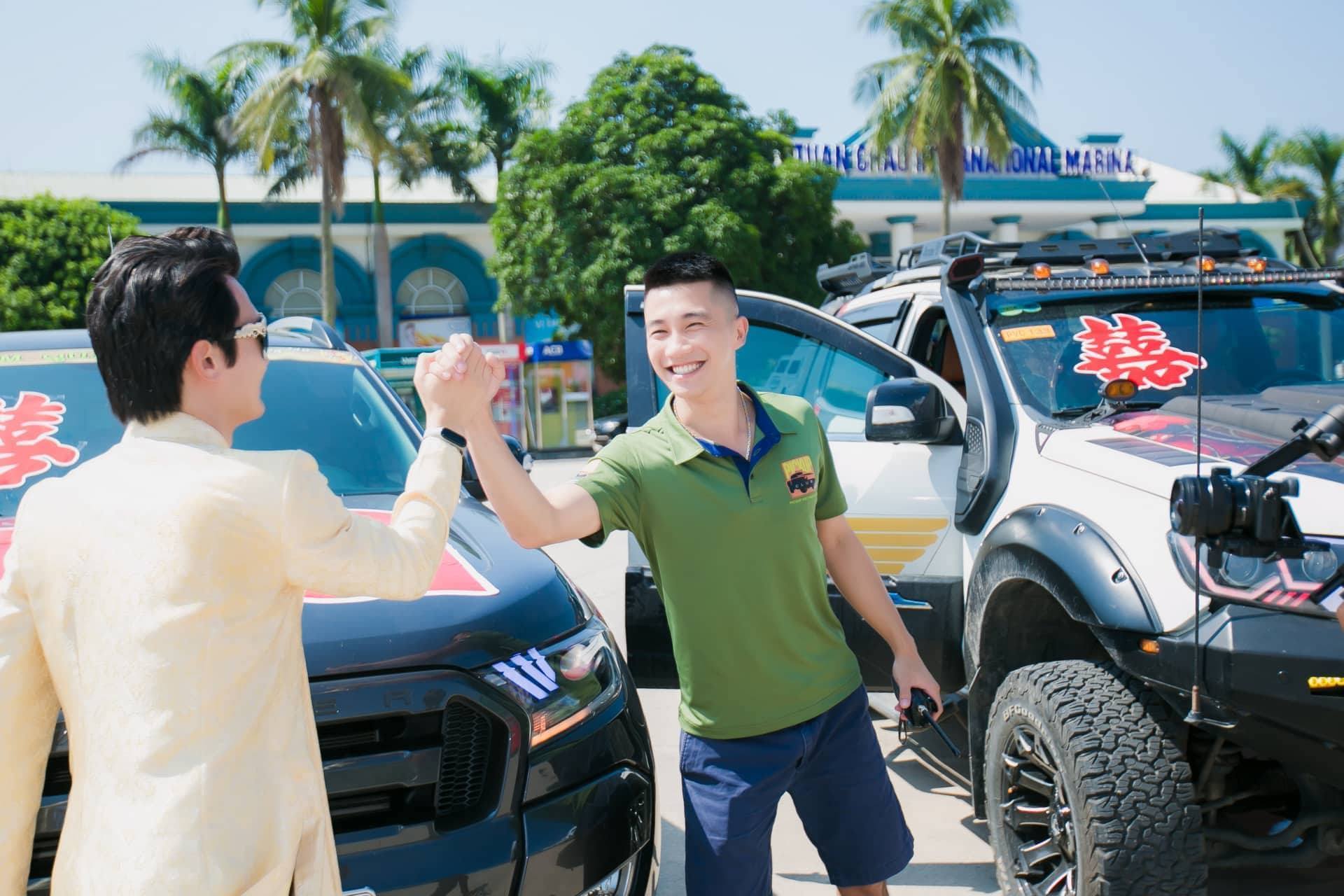 Cộng đồng mạng - Choáng ngợp với dàn xe “khủng” ở lễ ăn hỏi của chàng trai đất Mỏ (Hình 2).