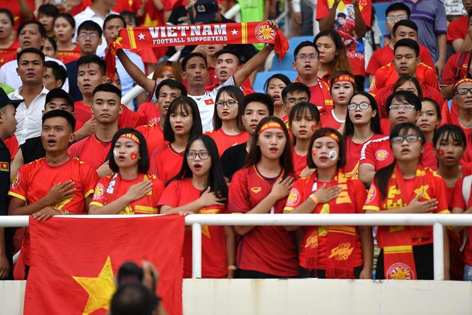 Thể thao - AFF Cup 2018: CĐV Việt đã sẵn sàng “tiếp lửa” cho đội tuyển quốc gia Việt Nam (Hình 2).