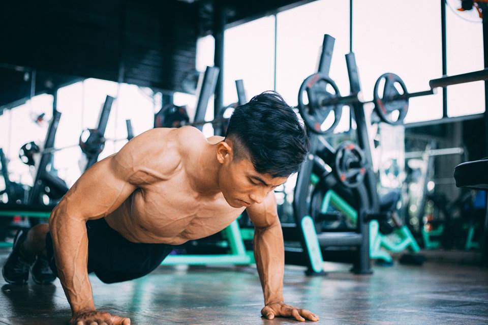 Cộng đồng mạng - Bí quyết 'lột xác' thành 'soái ca' của chàng trai từng tăng 27kg (Hình 2).