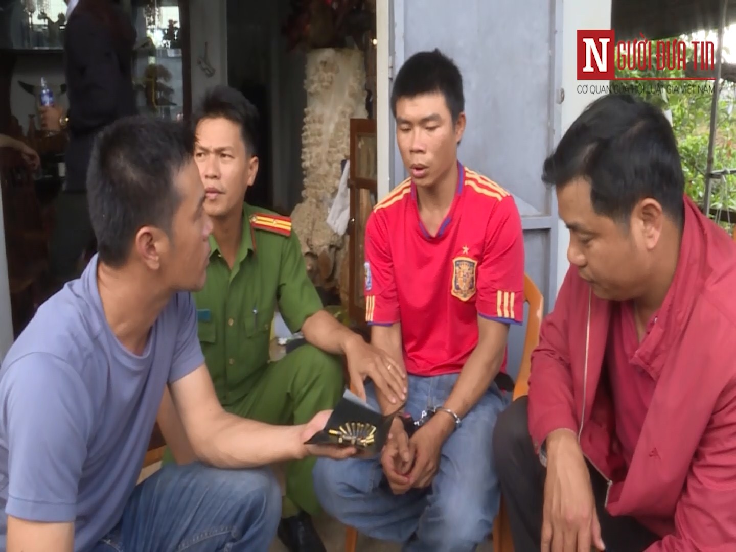 An ninh - Hình sự - Đắk Lắk: Đột kích tụ điểm ma túy, phát hiện nhiều súng, đạn