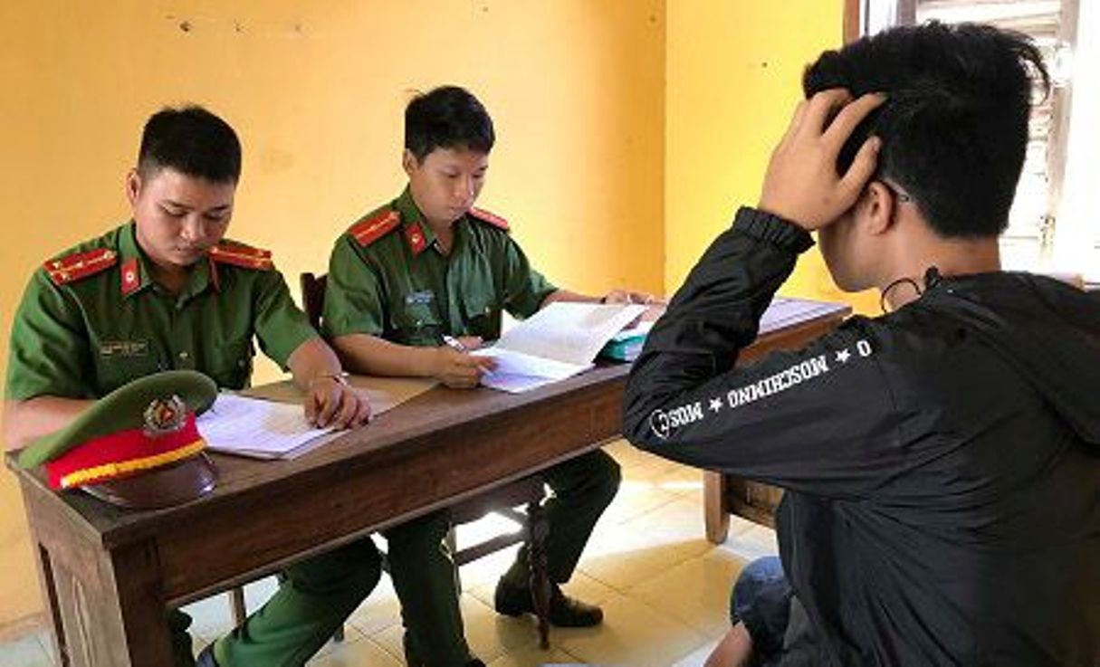 An ninh - Hình sự - Khởi tố đối tượng dùng ảnh nhạy cảm tống tiền người yêu cũ