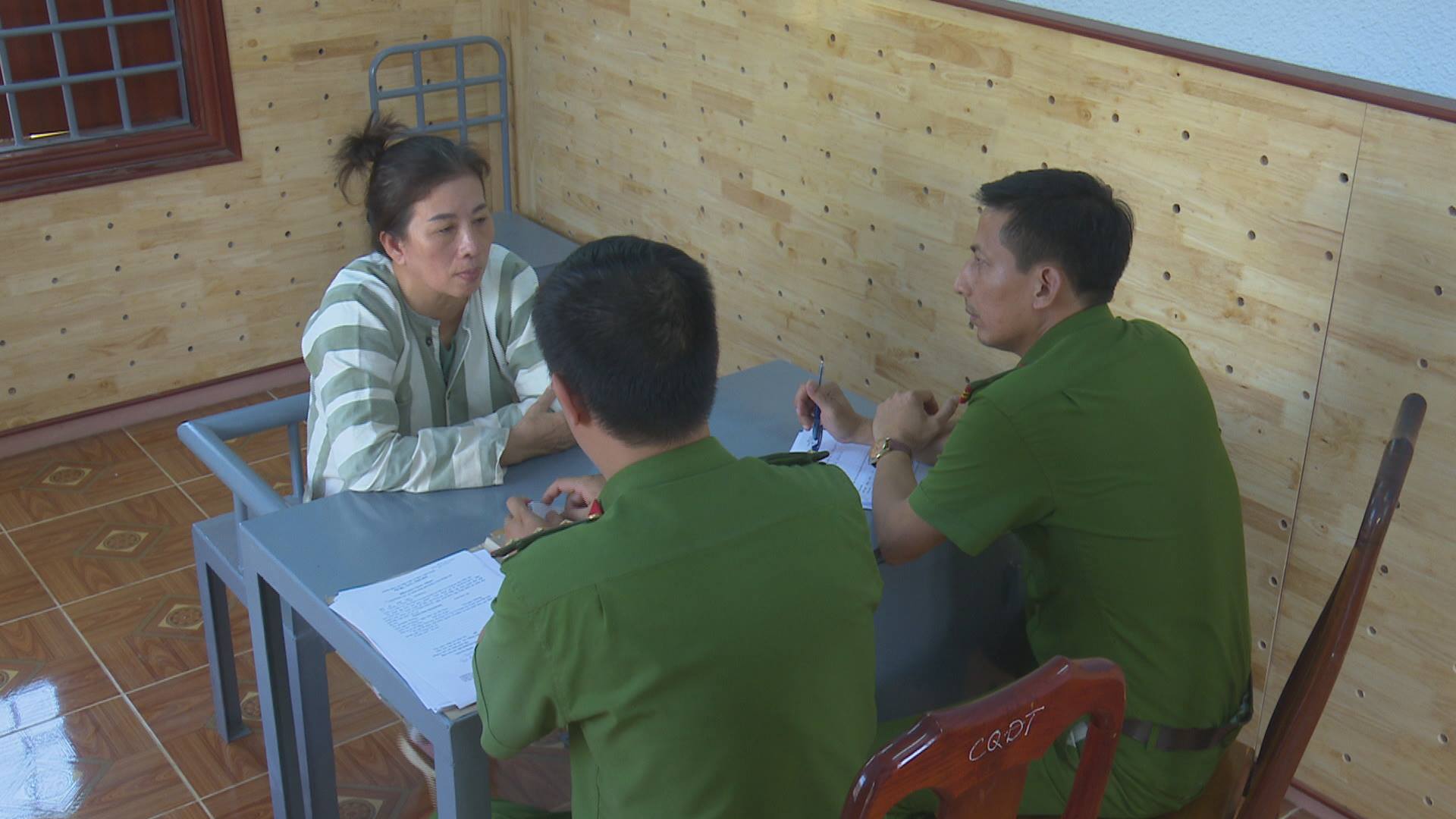 An ninh - Hình sự - Bắt đối tượng lừa chạy học trường công an chiếm đoạt hàng trăm triệu đồng