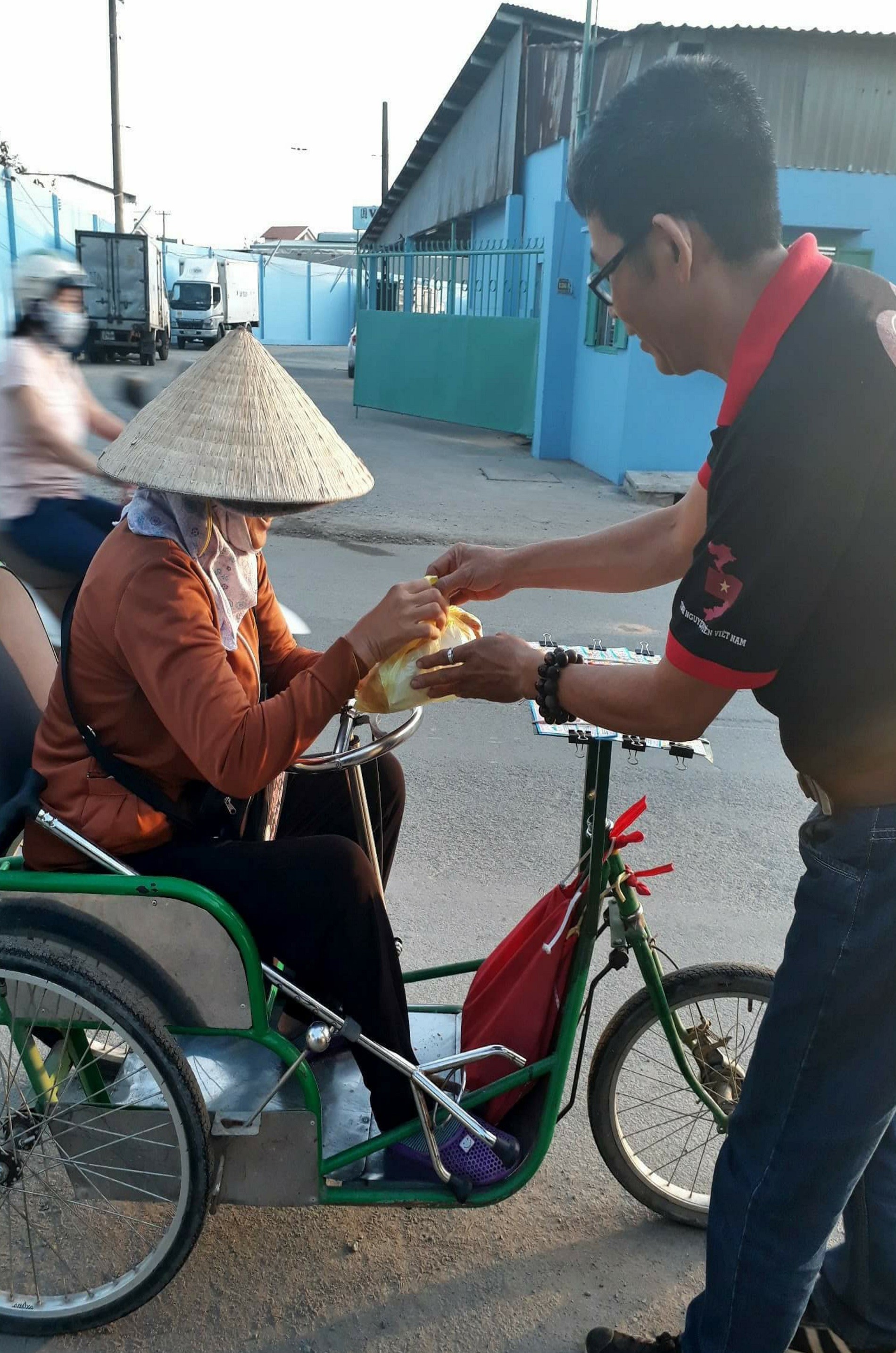 Xã hội - Nỗi đau không ai thấu của người bỏ cả sản nghiệp để làm thiện nguyện (Hình 3).