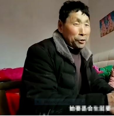 Dân sinh - Cô dâu như trẻ con bên chú rể 55 tuổi và sự thật khó ngờ phía sau (Hình 3).