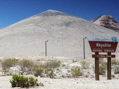 Đời sống - 'Thị trấn ma' ngay cạnh Las Vegas với những bóng trắng bí ẩn, kỳ quái