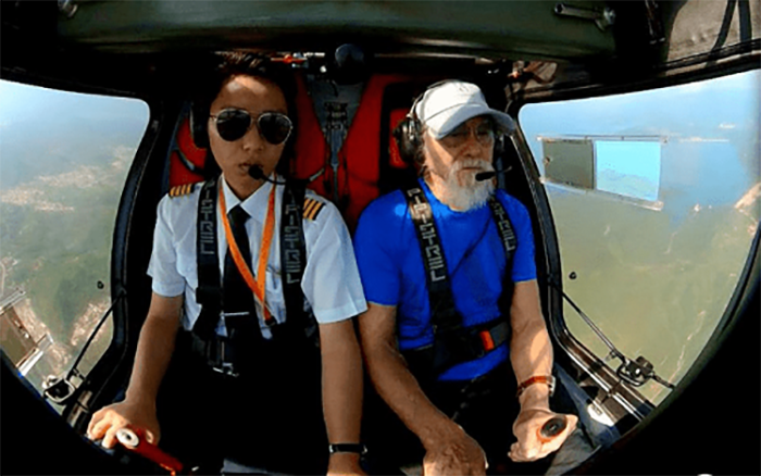 Đời sống - Cụ ông U90 cơ bắp như trai trẻ trở thành phi công già nhất Trung Quốc
