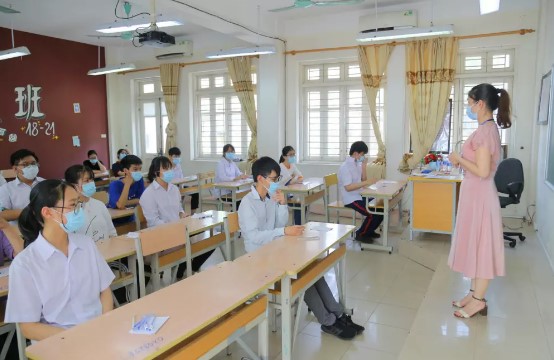 Xã hội - Bản tin 15/6: Đường ven sông Tô Lịch sụt sâu 1m; số mắc Covid-19 mới tăng lên 856 ca (Hình 2).