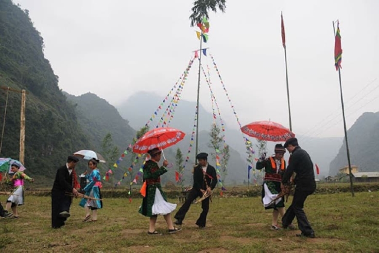 Văn hoá - Phong tục Tết: Độc đáo Lễ hội Gầu Tào của người Mông ở Lào Cai