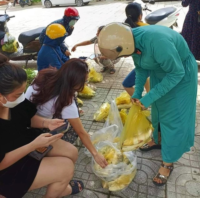 Đời sống - Giáo viên, phụ huynh chung tay mua cá giúp thầy giáo chữa bệnh ung thư (Hình 2).