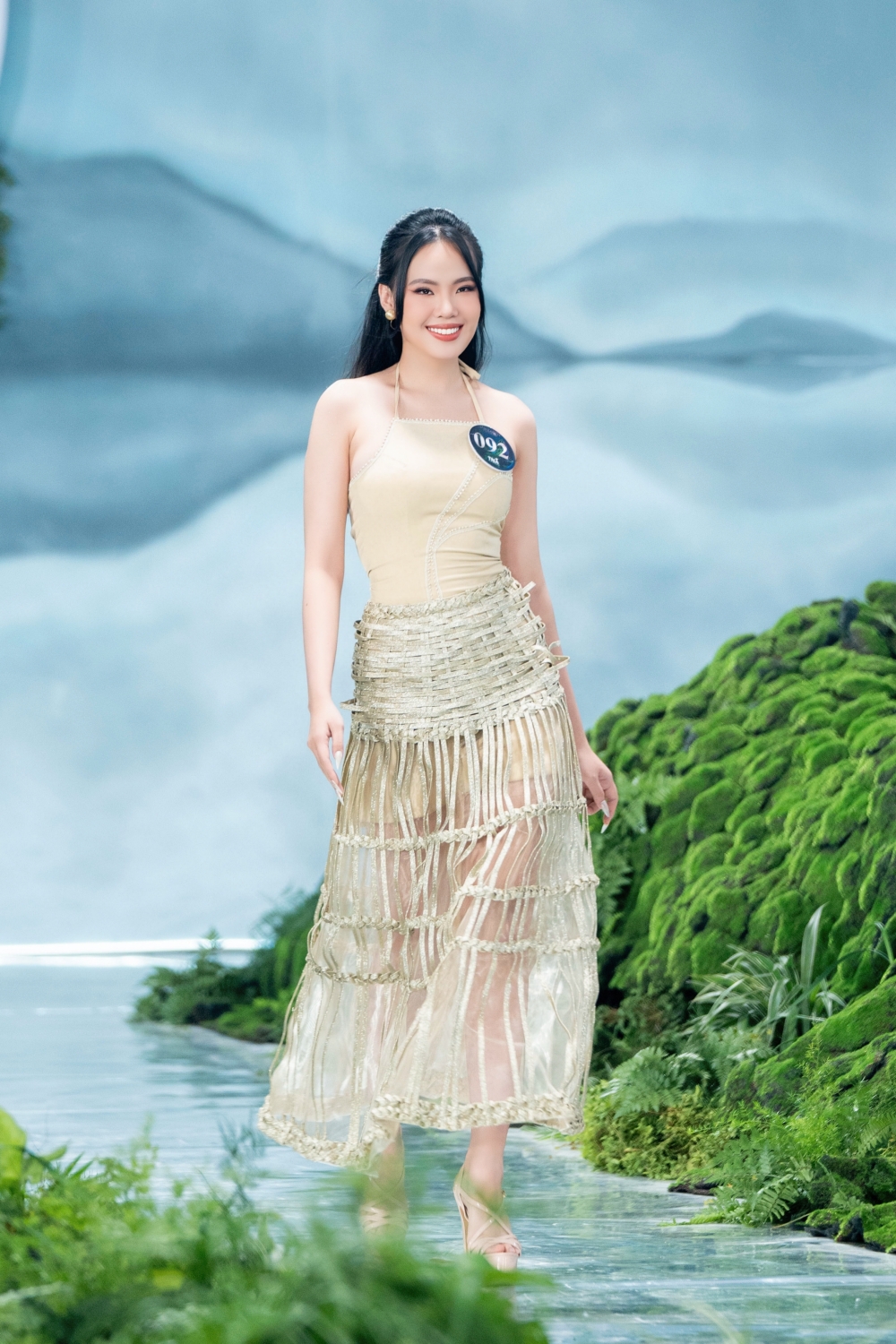 Giải trí - Miss Earth Việt Nam 2023: Hương Ngô, gương mặt được kỳ vọng (Hình 2).