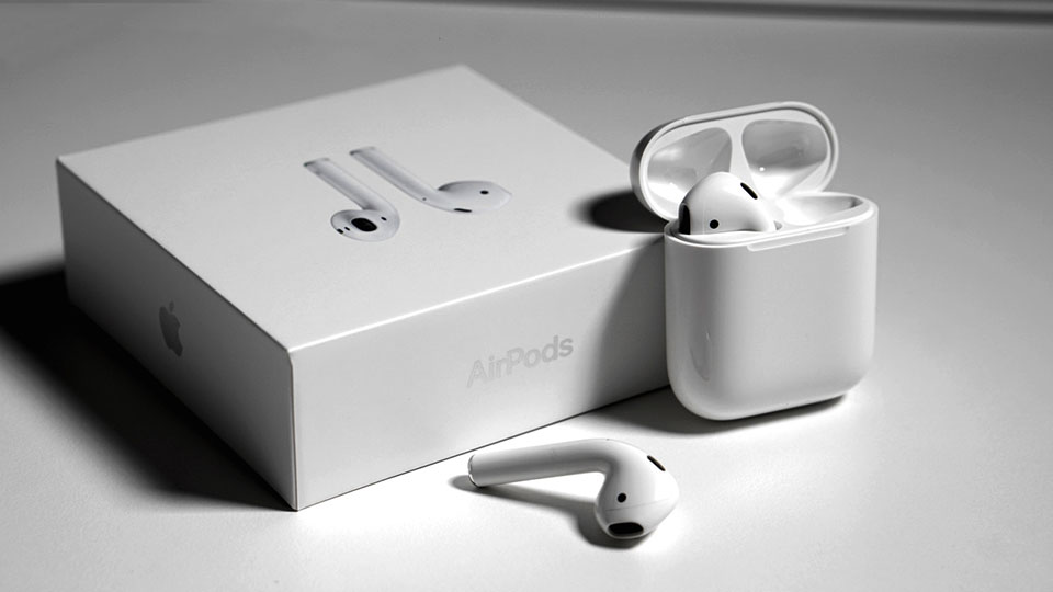 Công nghệ - Từng nhận không ít 'gạch đá' nay AirPods đã trở thành biểu tượng của sự giàu sang