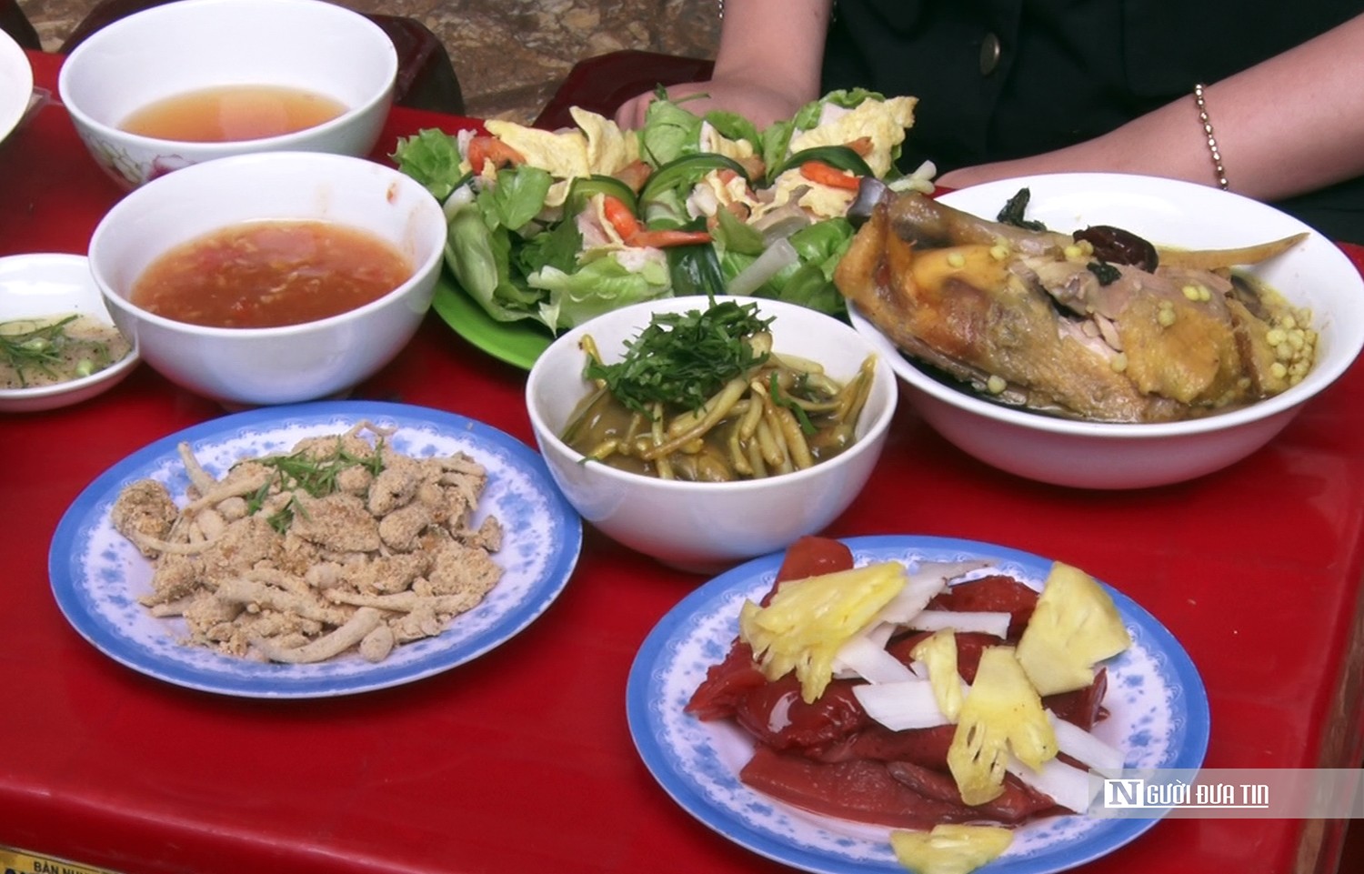 Tiêu dùng & Dư luận - Hải Phòng: Khai thác lợi thế Foodtour mùa du lịch thấp điểm (Hình 2).