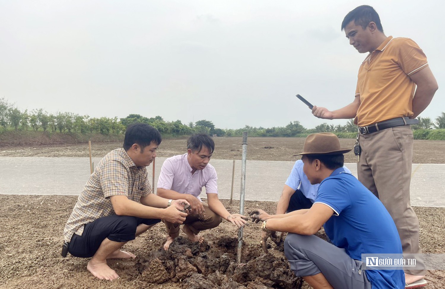 Tiêu dùng & Dư luận - Nông dân Hải Phòng thu tiền tỷ mỗi năm nhờ nuôi rươi sinh sản (Hình 4).