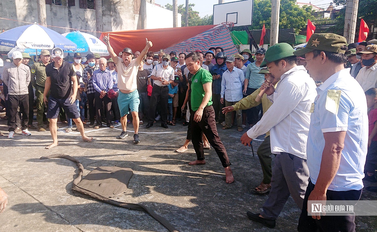 Văn hoá - Hải Phòng: Độc đáo trò chơi pháo đất trên quê hương Trạng Trình (Hình 2).