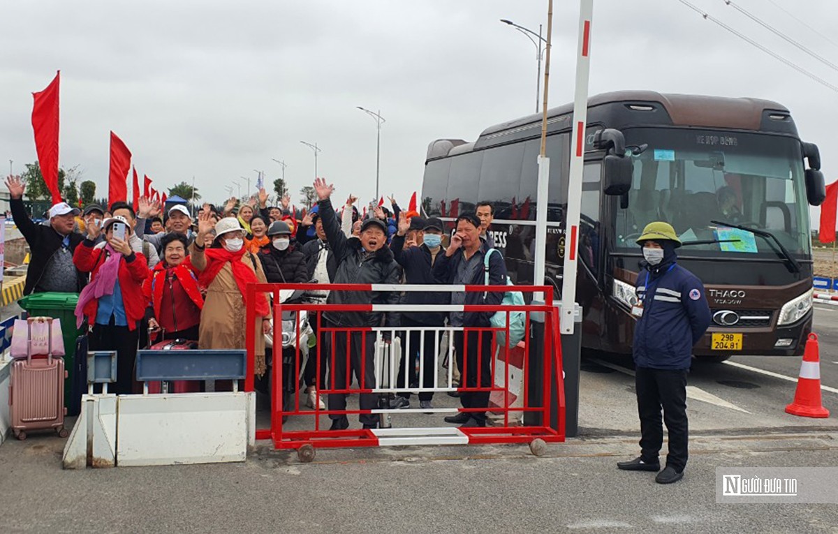 Dân sinh - Hải Phòng: Chuyến phà đi Cát Bà đầu tiên rời bến Đồng Bài (Hình 7).