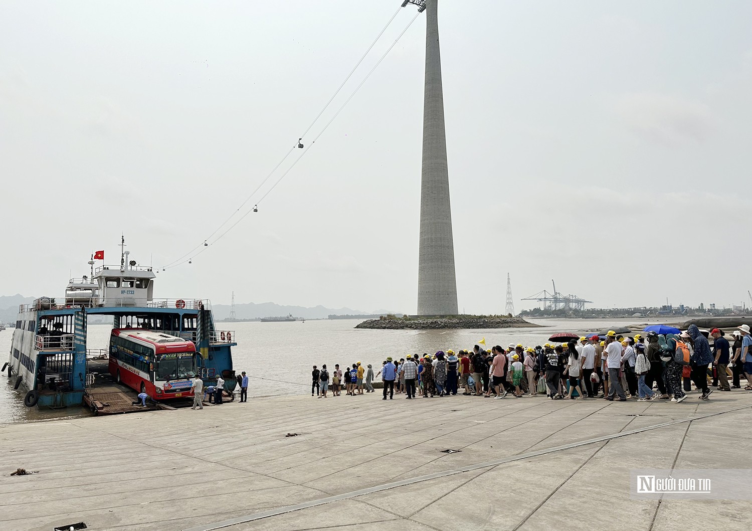 Dân sinh - Hải Phòng: Tuyến phà ra đảo Cát Bà tái diễn cảnh ùn tắc kéo dài (Hình 3).